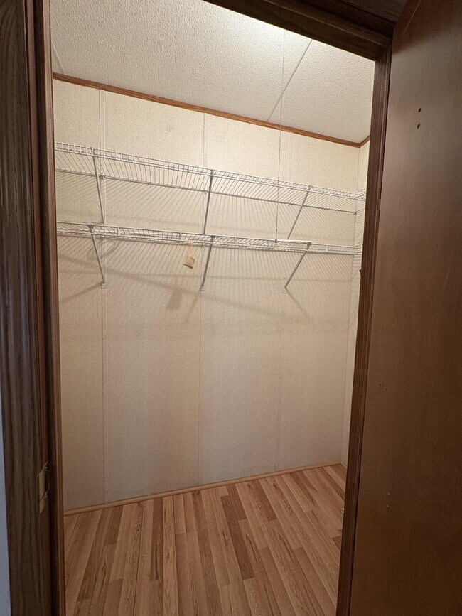 Building Photo - charming 3-bed, 2-bath home is located in the highly desired Strawberry Crest 55+ community