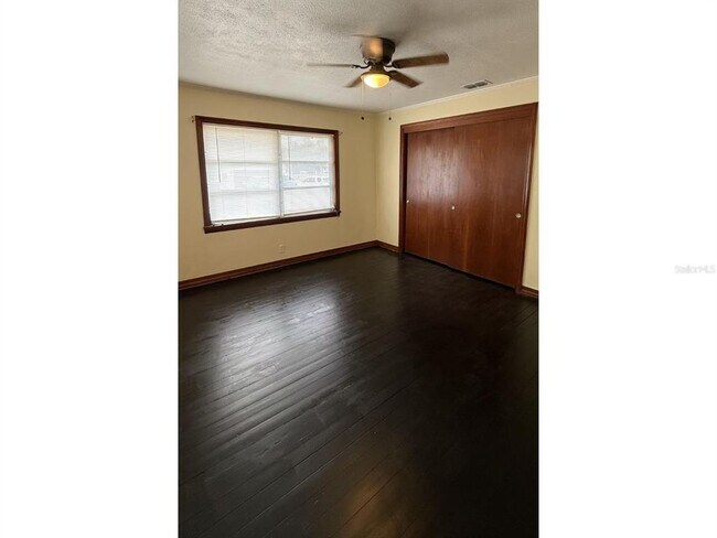 Building Photo - 13725 10th St