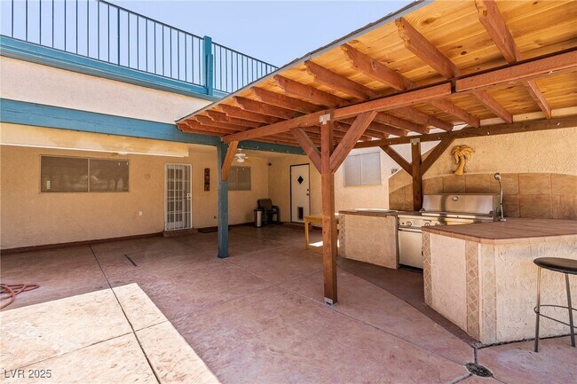 Building Photo - 1765 Belcastro St