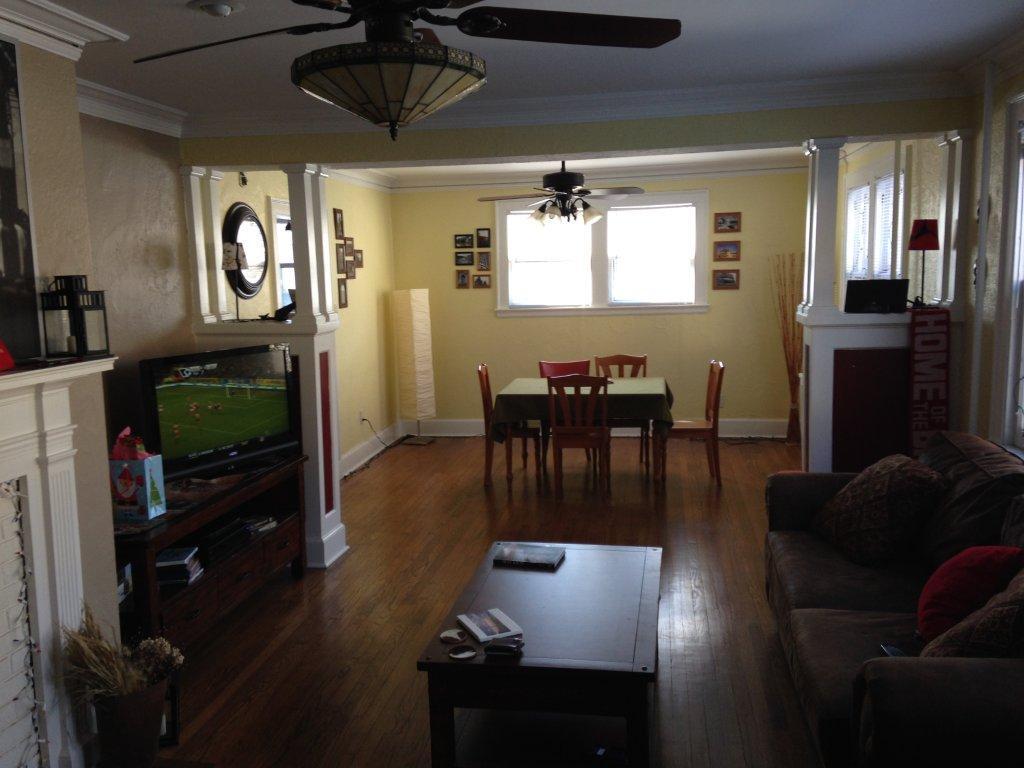 Living room looking into the dining rm - 1820 Pleasant St