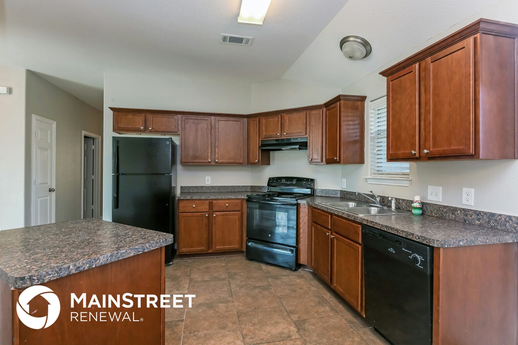 Building Photo - 3428 Heatherbend St