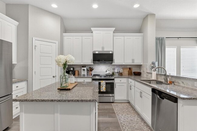 Building Photo - 209 Lacey Oak Lp
