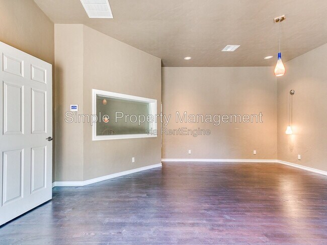 Building Photo - 10709 Green Valley Rd