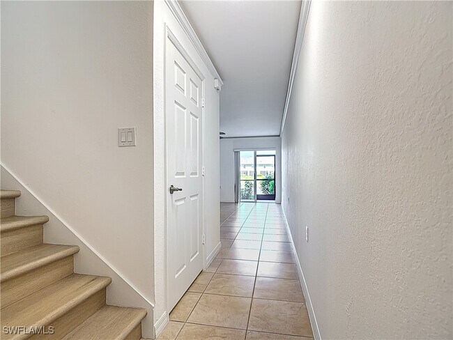 Building Photo - 9101 Gervais Cir