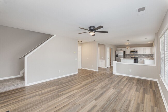 Building Photo - Elegant 4-bedroom Ballantyne home located ...