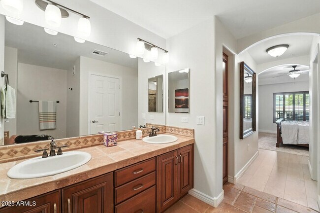 Building Photo - 5350 E Deer Valley Dr