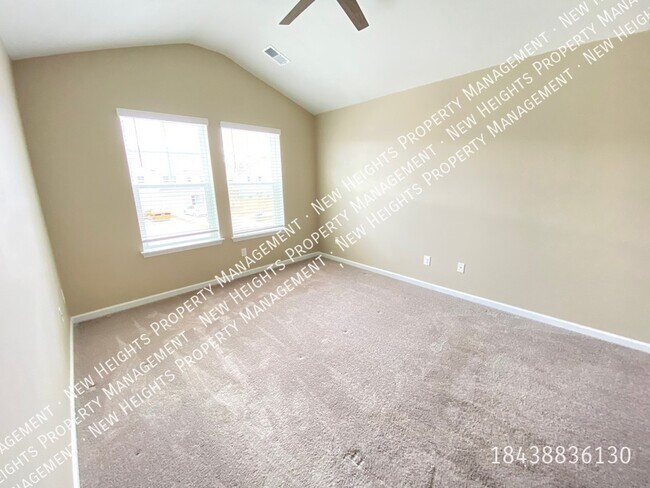 Building Photo - Adorable Townhome in Cane Bay!