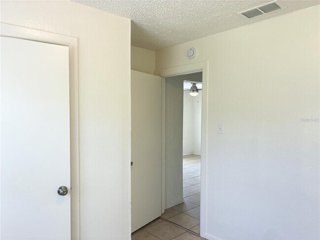 Building Photo - 3605 E 28th Ave