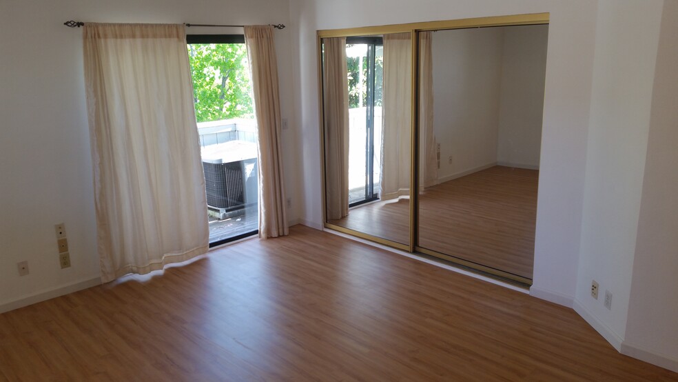 Building Photo - 170 Mohave Ter