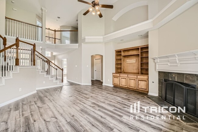 Building Photo - 3817 Basswood Ln