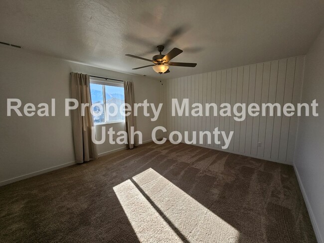 Building Photo - Large Home on Arrowhead Trail