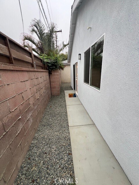 Building Photo - 6300 E Fairbrook St