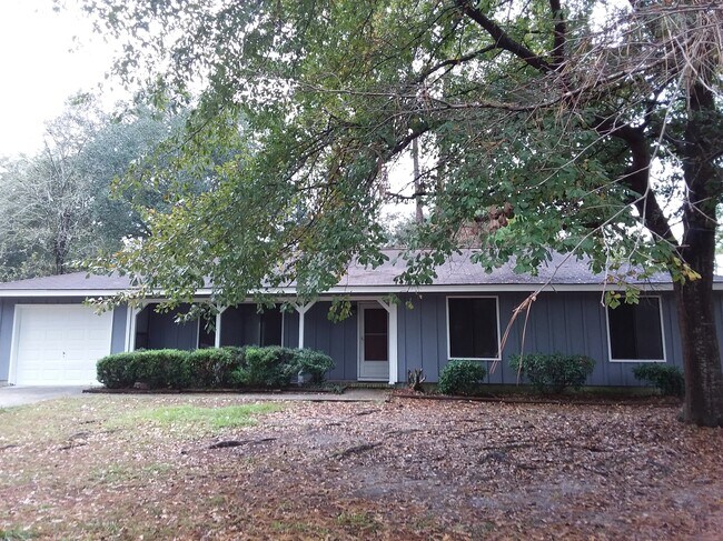 Primary Photo - 577 Huckleberry Ln