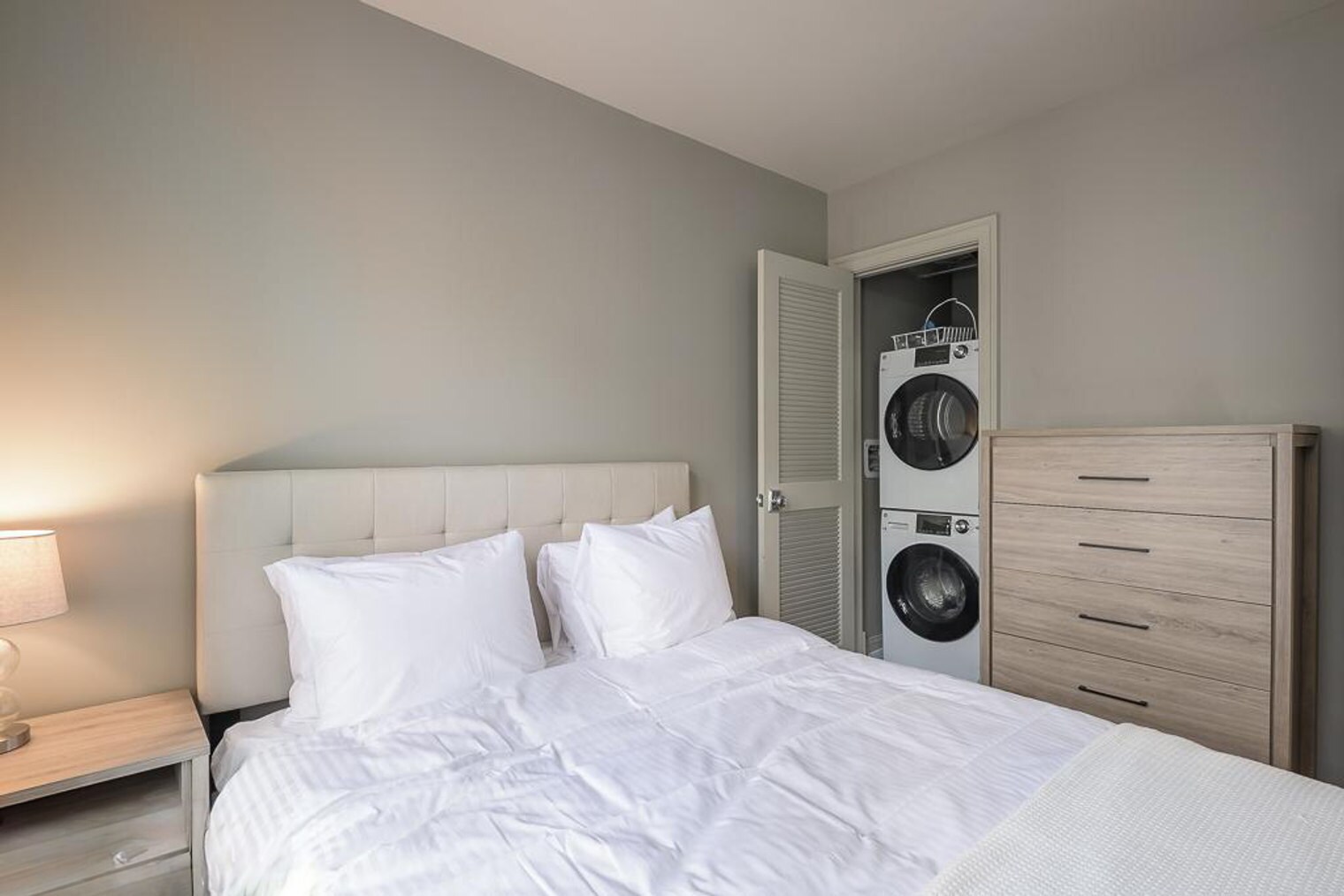 Building Photo - 2100 Newport Pl NW