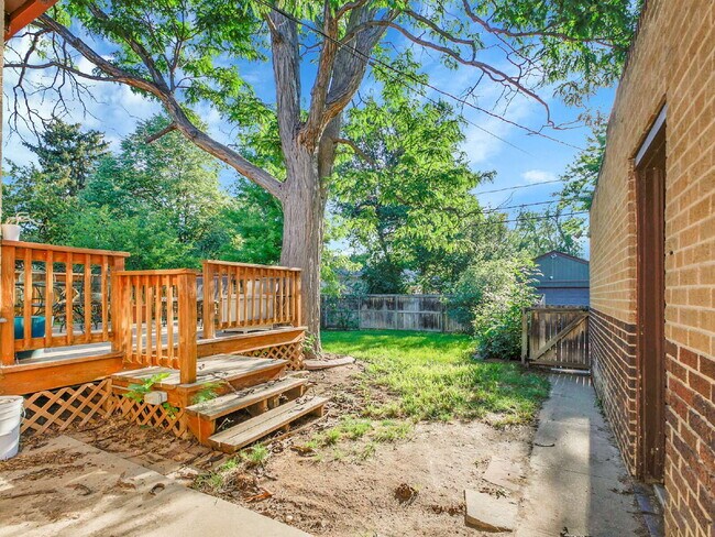 Building Photo - $2,295.00, 1 Bed, 1 Bath Home in Denver