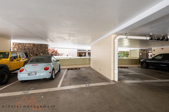 Building Photo - 440 Lewers St