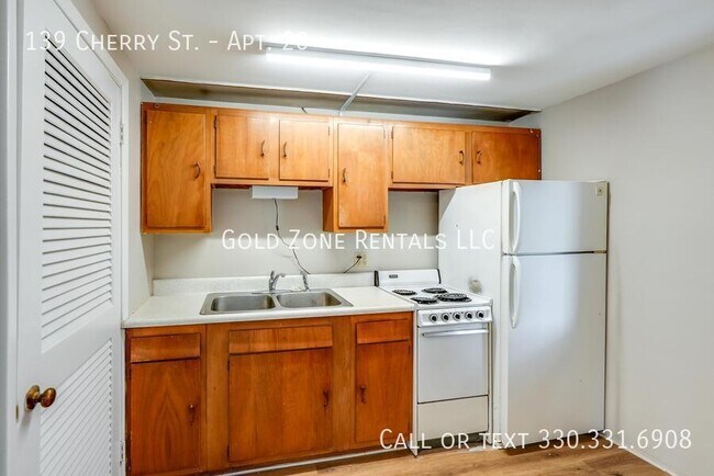 Building Photo - 139 Cherry St