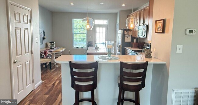 Building Photo - 14050 Cannondale Way
