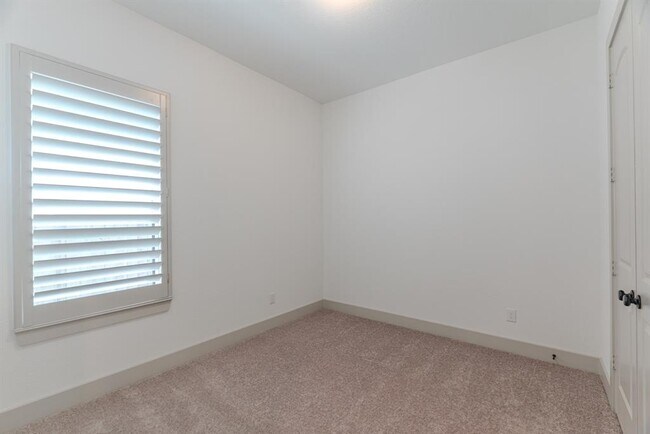 Building Photo - 9322 Galloway Wds Trl