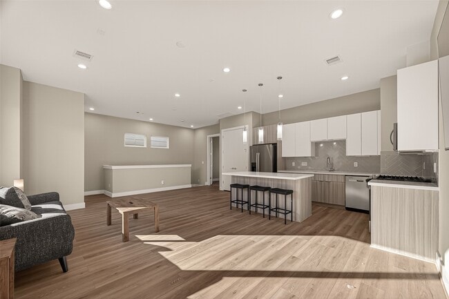 Building Photo - 778 Paul Quinn St