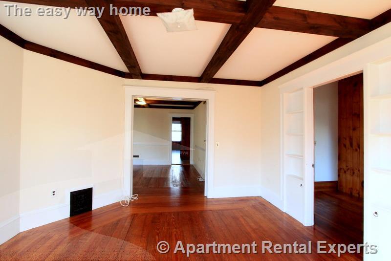 Building Photo - 92 Rogers Ave