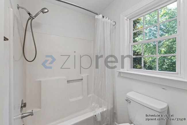 Building Photo - 8730 Fieldgate Dr