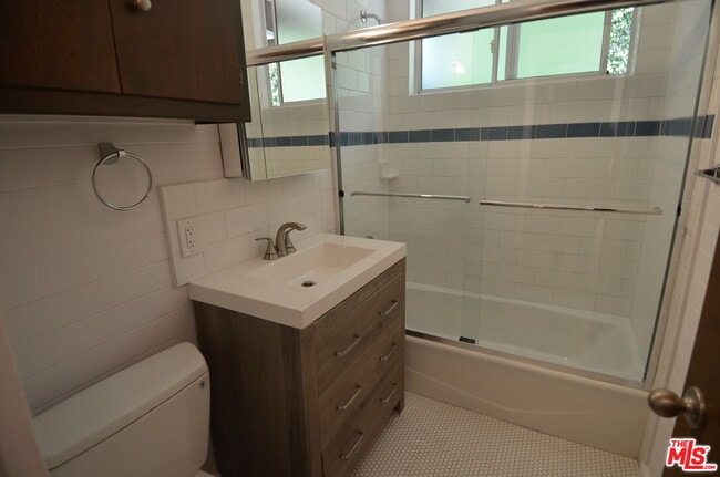 Building Photo - 3113 5th St