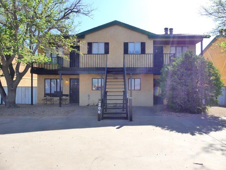 Primary Photo - 1206 D NE Aspen