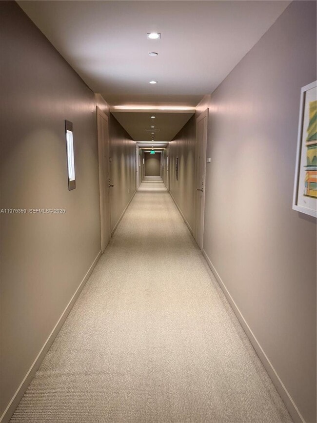 Building Photo - 1000 Brickell Plaza