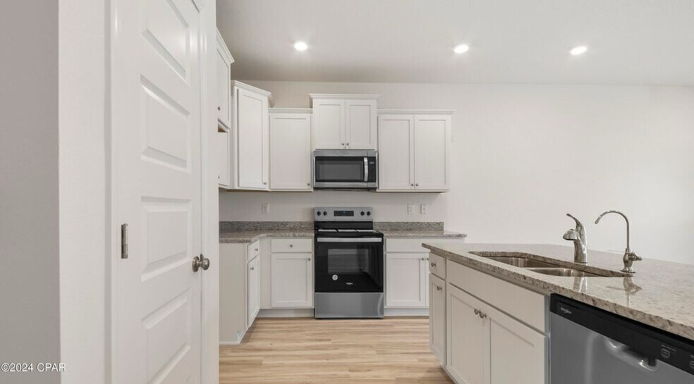 Building Photo - 456 Melrose Way
