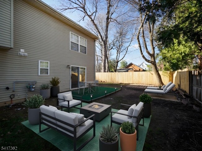 Building Photo - 1141 Clawson Ct