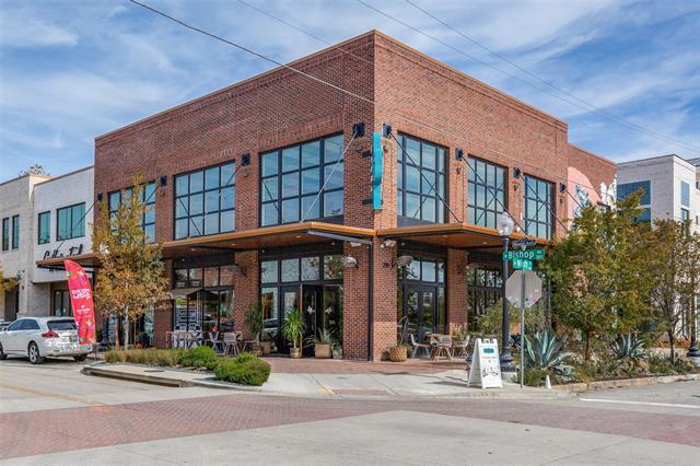 Building Photo - 734 N Montclair Ave
