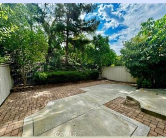 Building Photo - 32 Bogey Ln