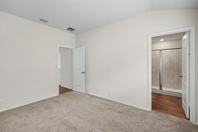 Building Photo - Beautiful Home in The Links at River Bend | Golf Course Community Living