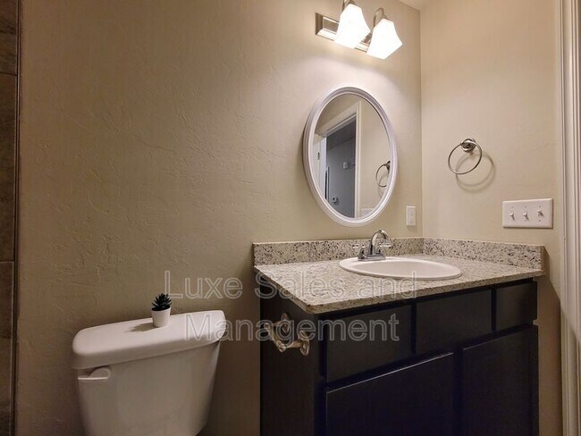 Building Photo - 8808 SW 45th St