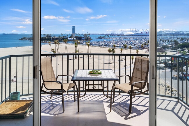 Building Photo - 850 E Ocean Blvd