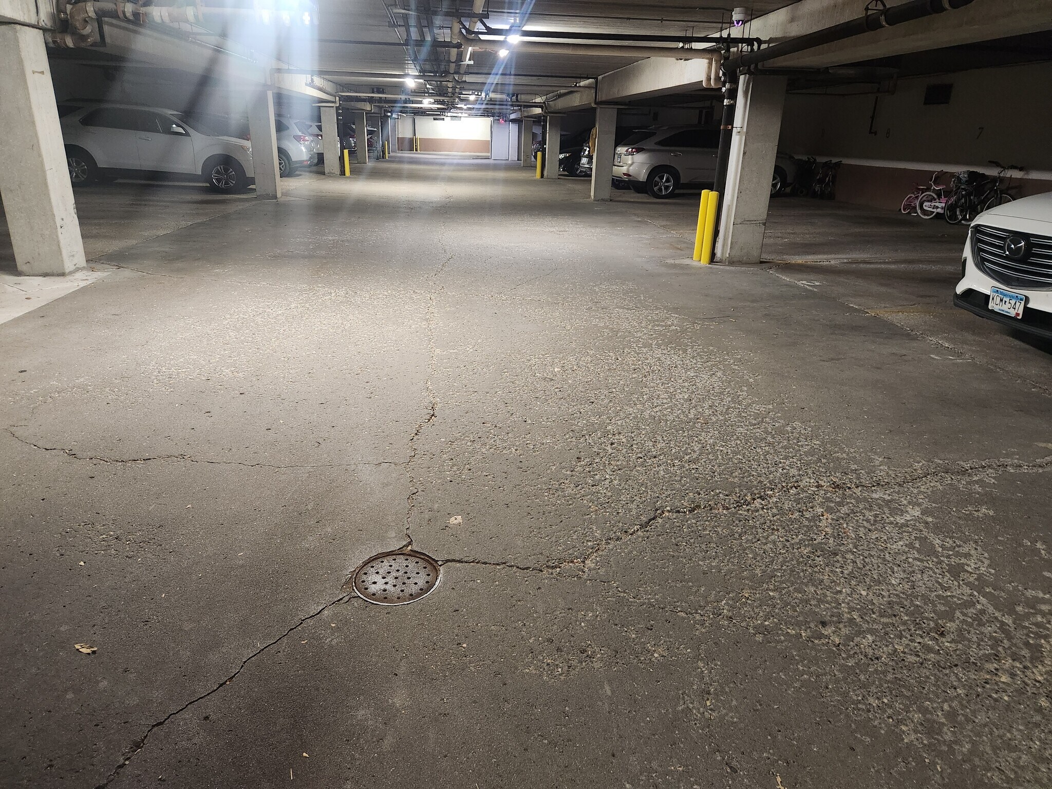 underground parking - 4 Pine Tree Dr