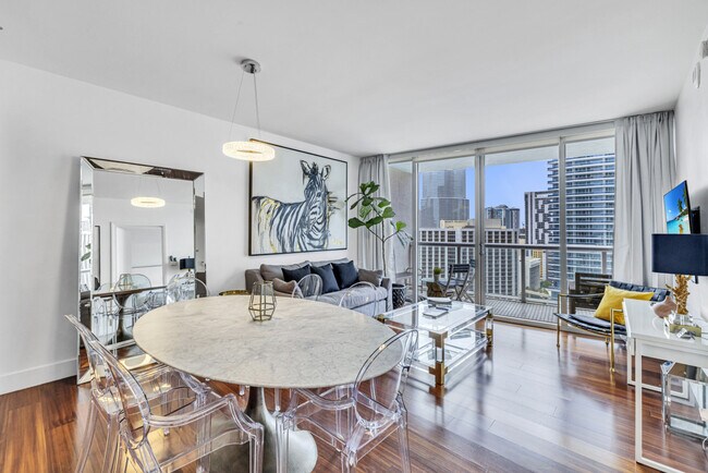 Building Photo - 485 Brickell Ave