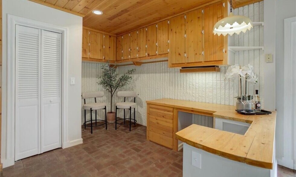 Building Photo - 14810 Herring Rd