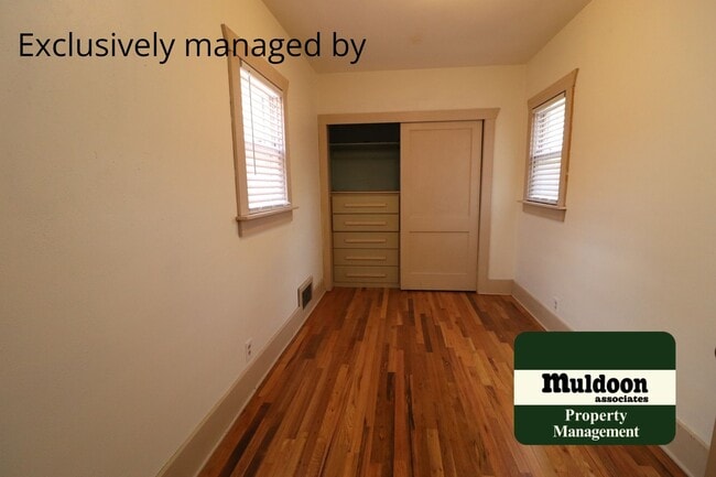 Building Photo - Adorable Ranch Style Home - Pet friendly!