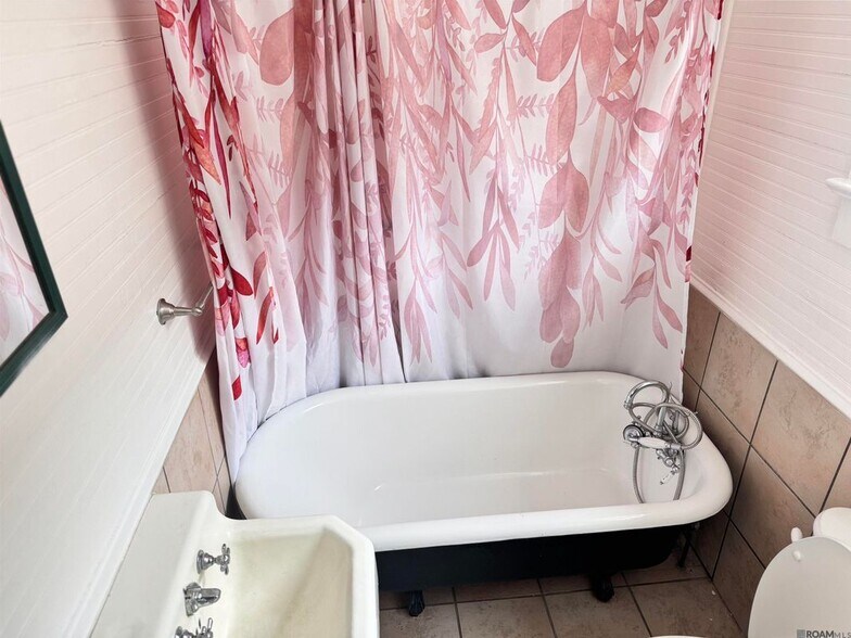 Building Photo - 781 North St