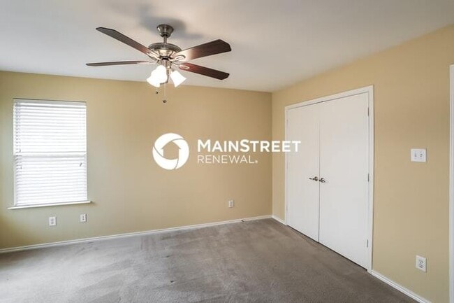 Building Photo - 4 Bedroom Pet-Friendly Home in Sanger, TX with Main Street Renewal