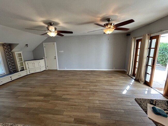 Building Photo - Move in SPECIAL $500.00 off first months rent