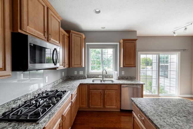 Building Photo - 8965 Snowberry Court