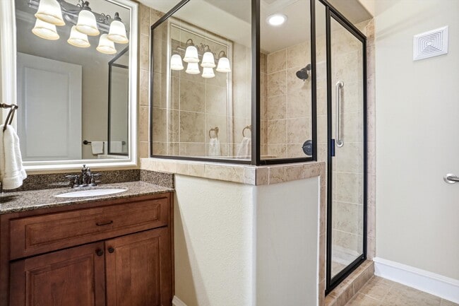 Building Photo - 301 Watermere Dr