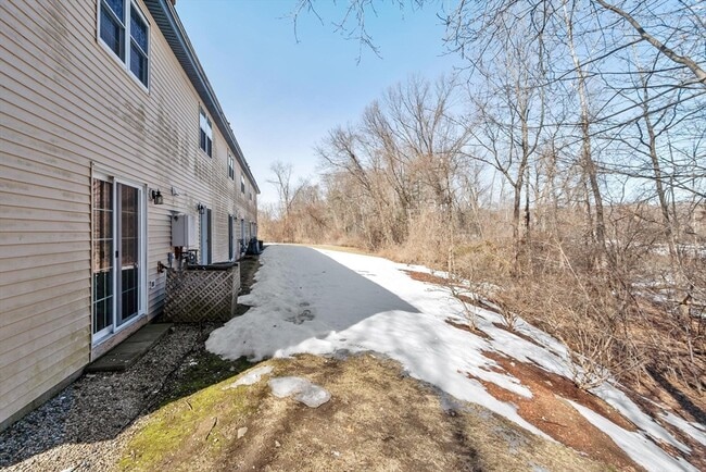 Building Photo - 9 Kennedy Dr