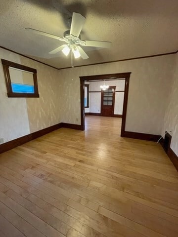 Building Photo - 10 Ethel Ave