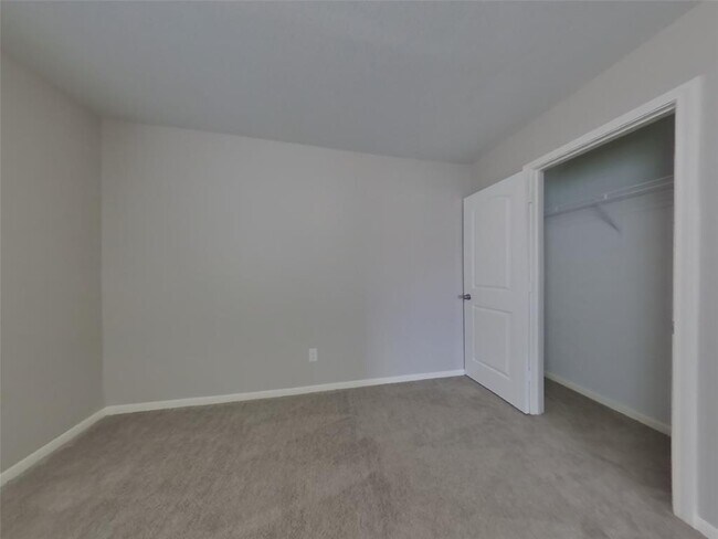 Building Photo - 652 Totem Trail Dr