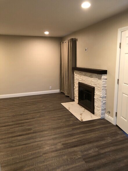 Building Photo - 5816 Panama Dr