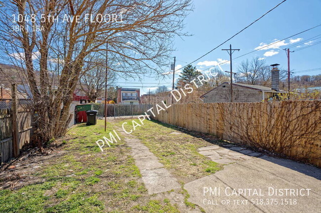 Building Photo - 1048 5th Ave